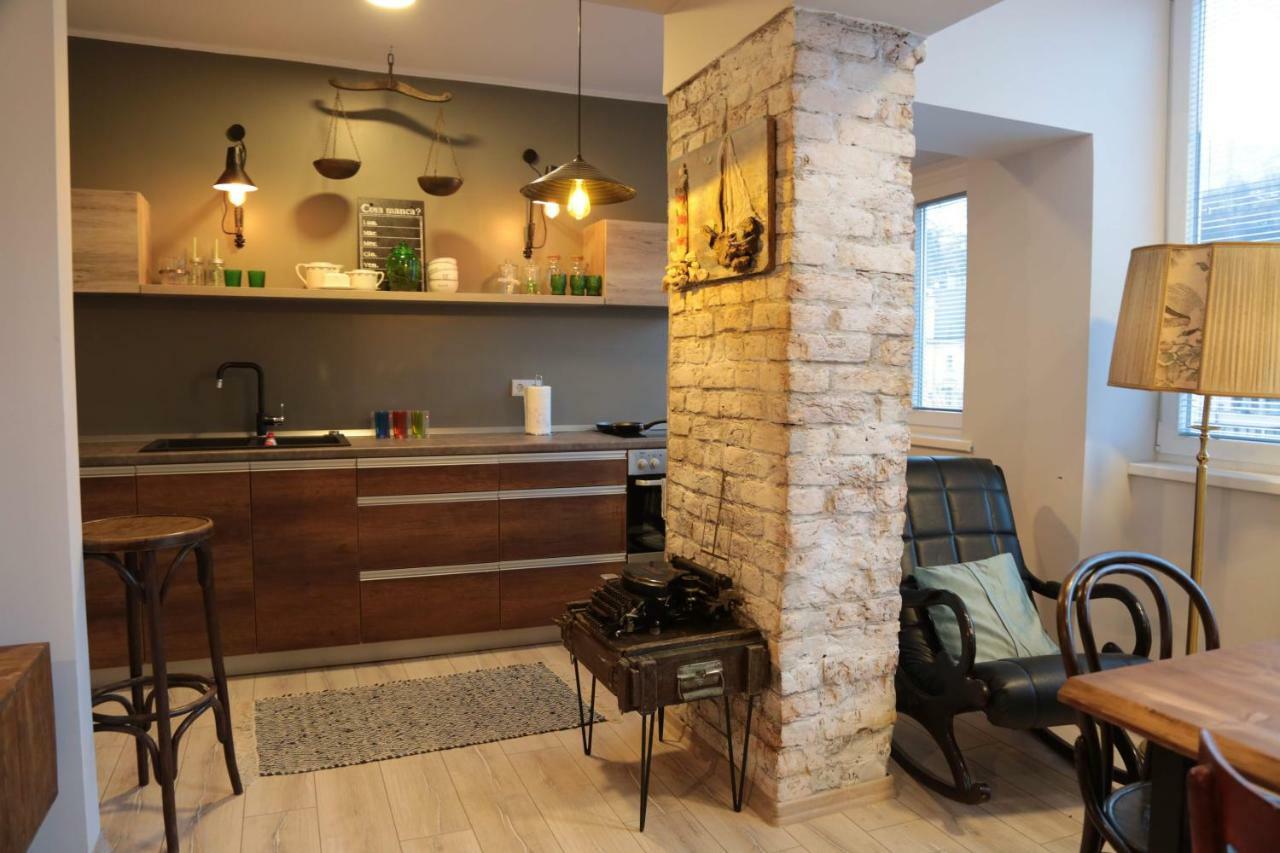 Cinema Courtyard Apartment ซาราเยโว ภายนอก รูปภาพ