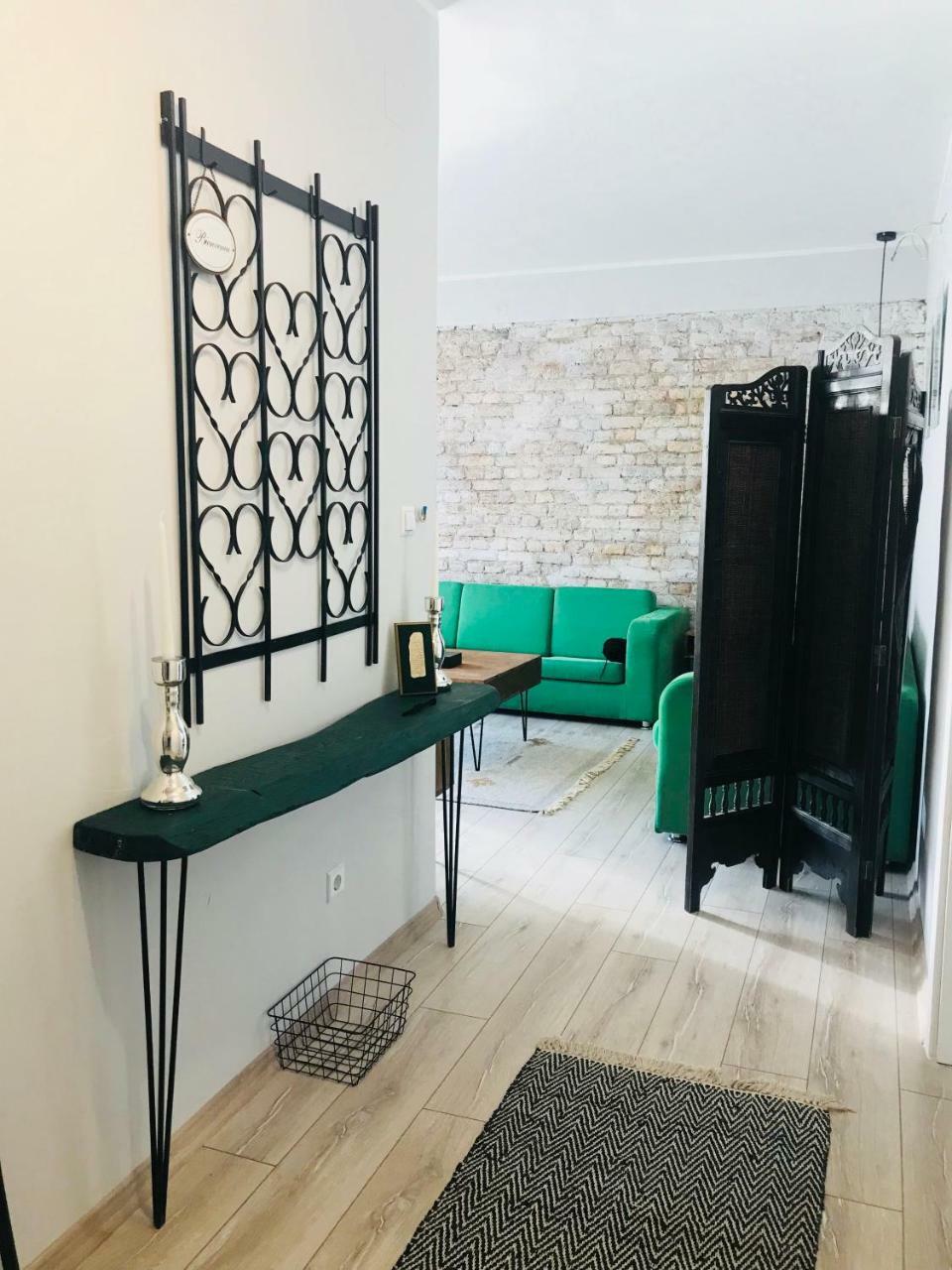 Cinema Courtyard Apartment ซาราเยโว ภายนอก รูปภาพ